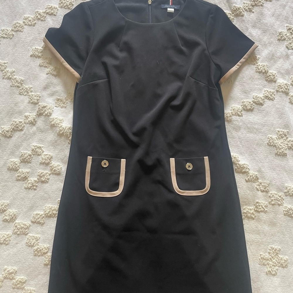 Elegant Tommy Hilfiger Black Dress with Cream Accents